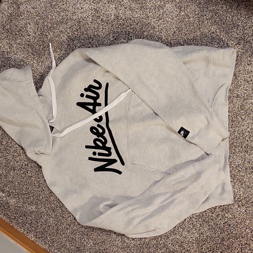 Nike Gray Pullover Hoodie